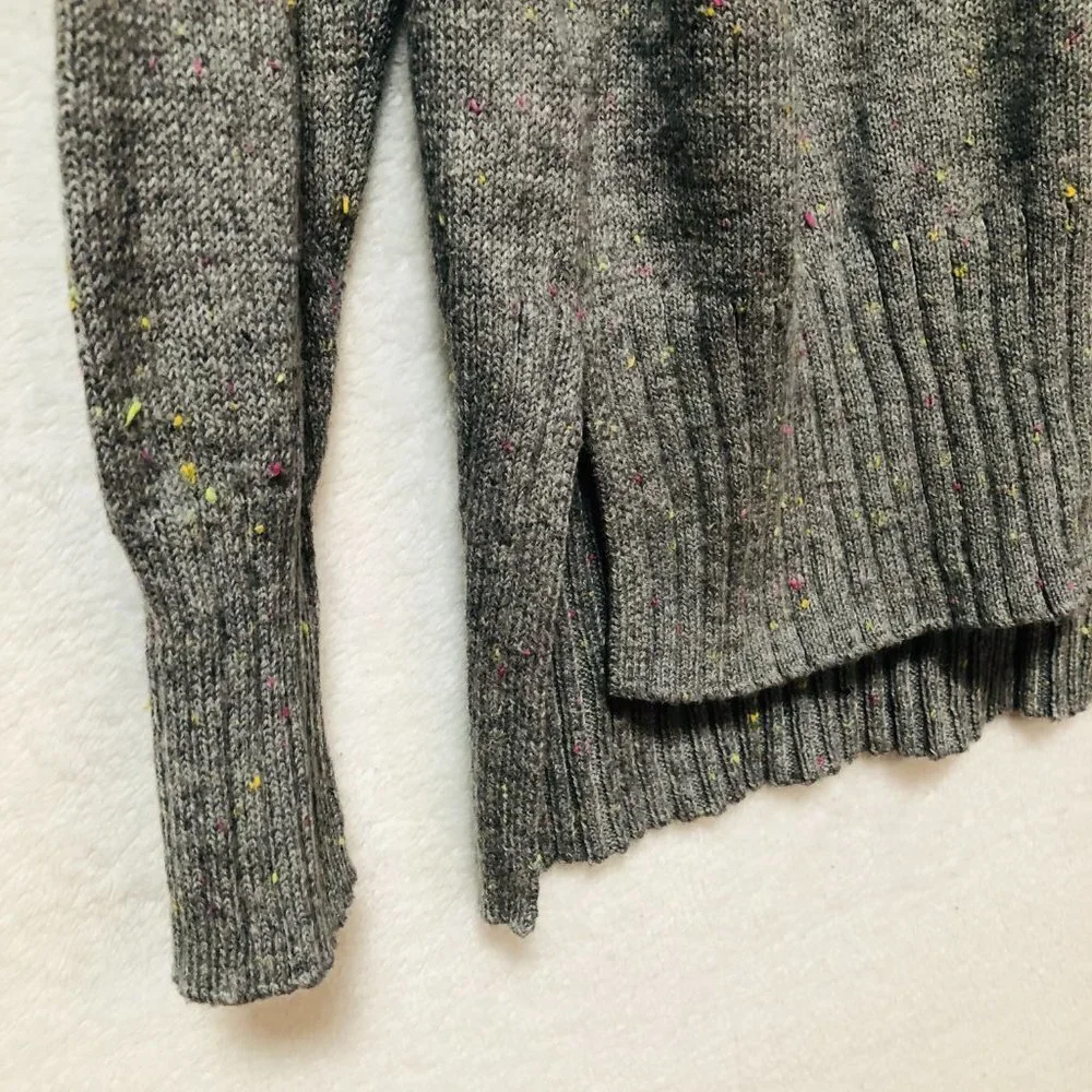 Old Navy Gray Long Sleeve V Neck Sweater Size Small - Picture 7 of 10